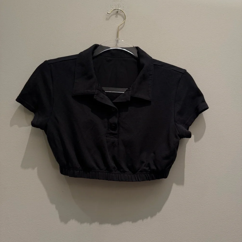 ALO Yoga Black Cropped Prestige Polo Top/ Shirt Womens Size Small